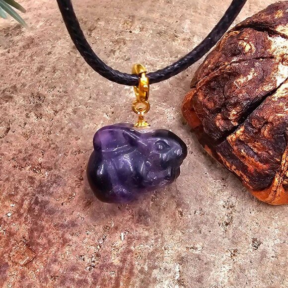 Nature Purple Fluorite Carved Cute Rabbit Pendant Necklace - Picture 7 of 10
